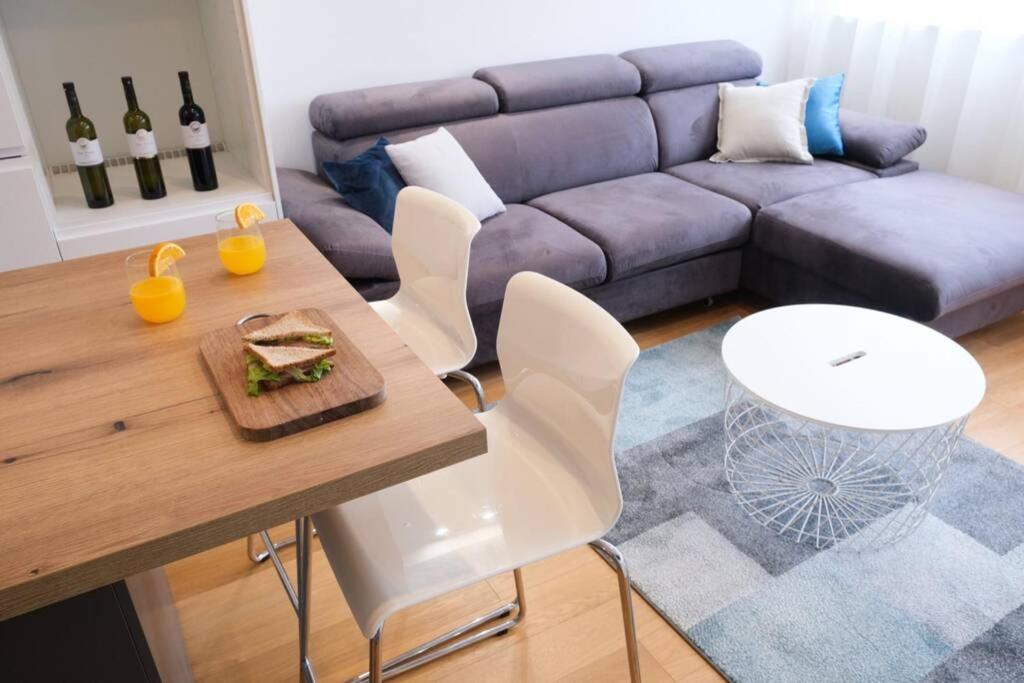 רייקה Apartman Leona 4*, Kantrida מראה חיצוני תמונה