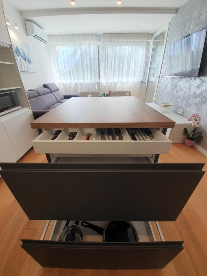 רייקה Apartman Leona 4*, Kantrida מראה חיצוני תמונה