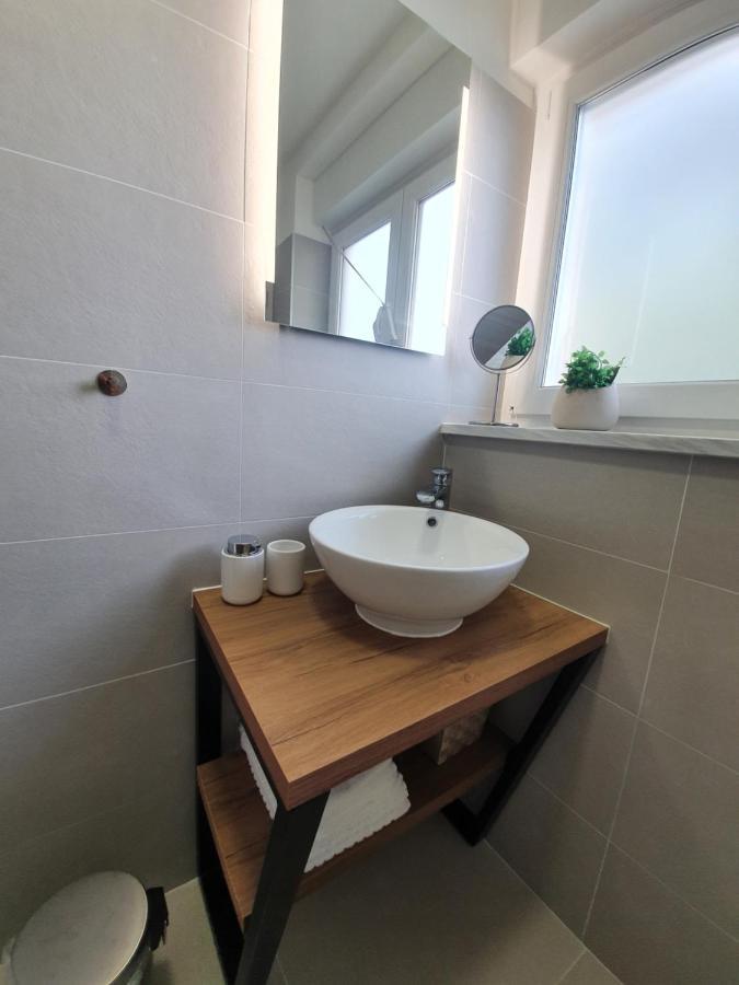 רייקה Apartman Leona 4*, Kantrida מראה חיצוני תמונה
